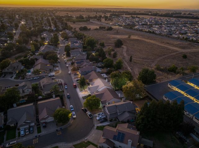 8548 Chamonix Way, Antelope, CA 95843