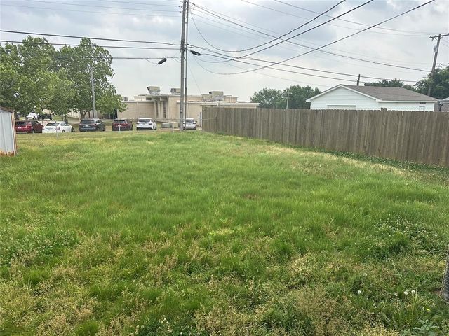 1417 Laverne Avenue, Shawnee, OK 74801
