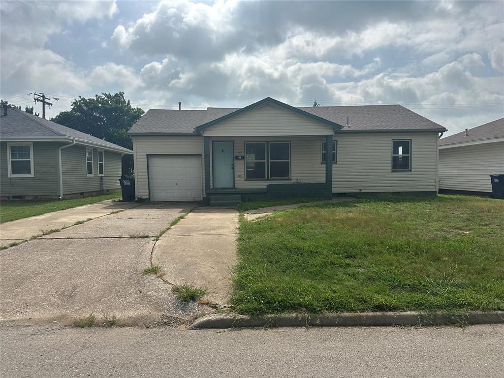 1417 Laverne Avenue, Shawnee, OK 74801