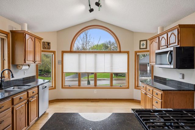 6328 Glacier Lane N, Maple Grove, MN 55311