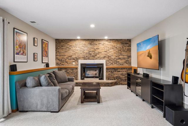 6328 Glacier Lane N, Maple Grove, MN 55311