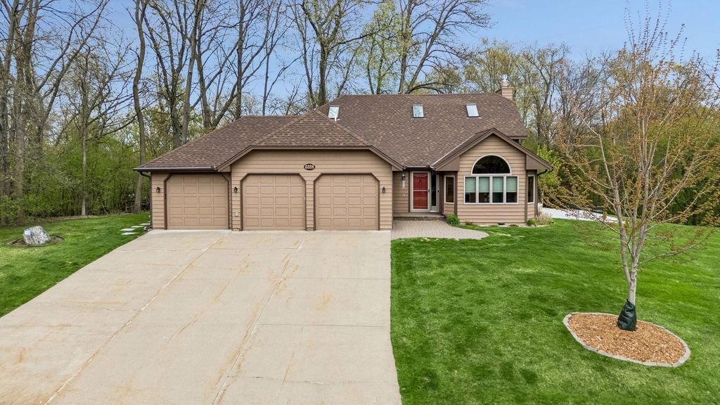 6328 Glacier Lane N, Maple Grove, MN 55311