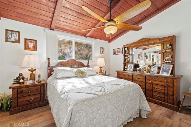 19120 Avenue Of The Oaks A, Newhall, CA 91321