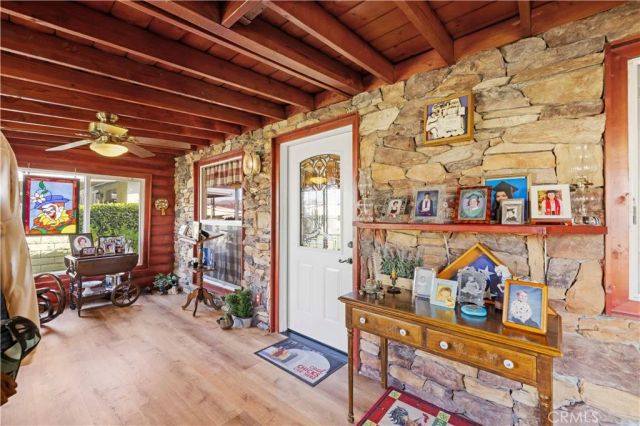 19120 Avenue Of The Oaks A, Newhall, CA 91321