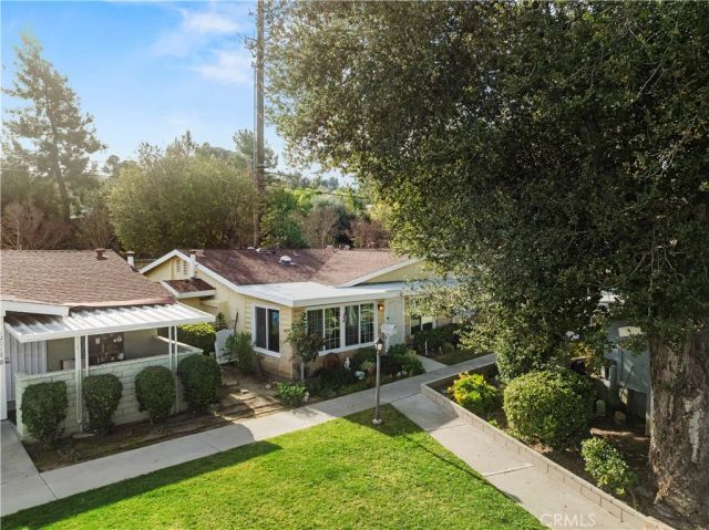 19120 Avenue Of The Oaks A, Newhall, CA 91321
