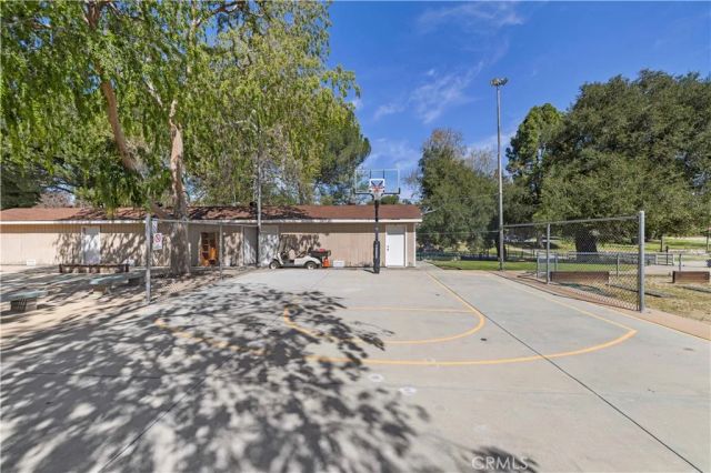 19120 Avenue Of The Oaks A, Newhall, CA 91321