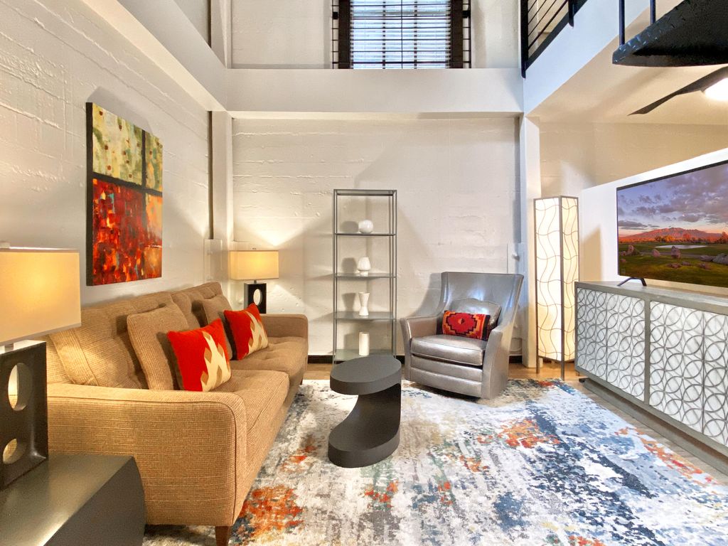 Image 20 of property listing at 301 CENTRAL Avenue NE 113, Albuquerque, NM 87102