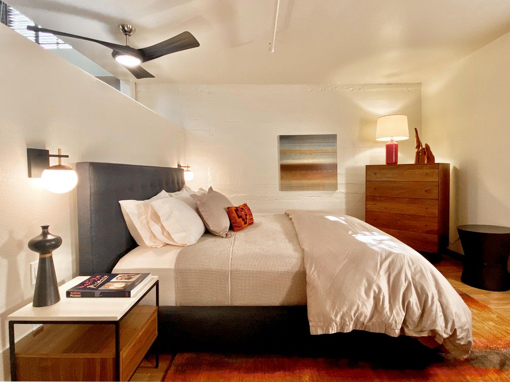 Image 23 of property listing at 301 CENTRAL Avenue NE 113, Albuquerque, NM 87102