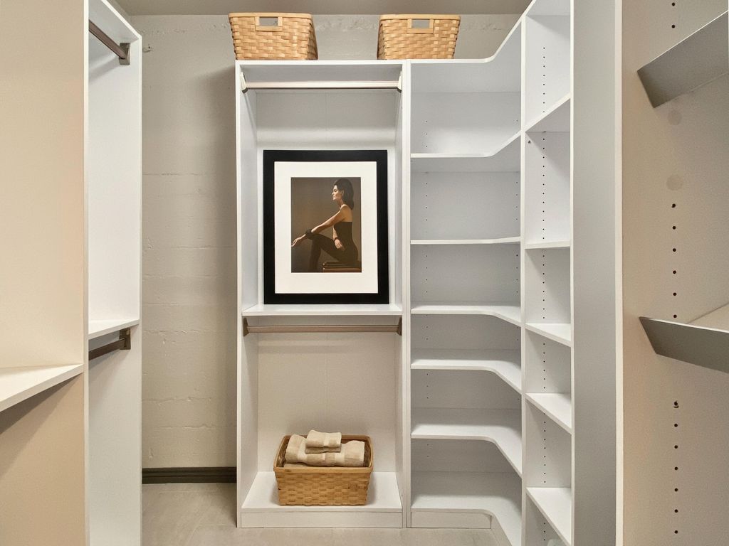 Image 28 of property listing at 301 CENTRAL Avenue NE 113, Albuquerque, NM 87102