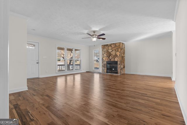 131 Hunter Way, Carrollton, GA 30117