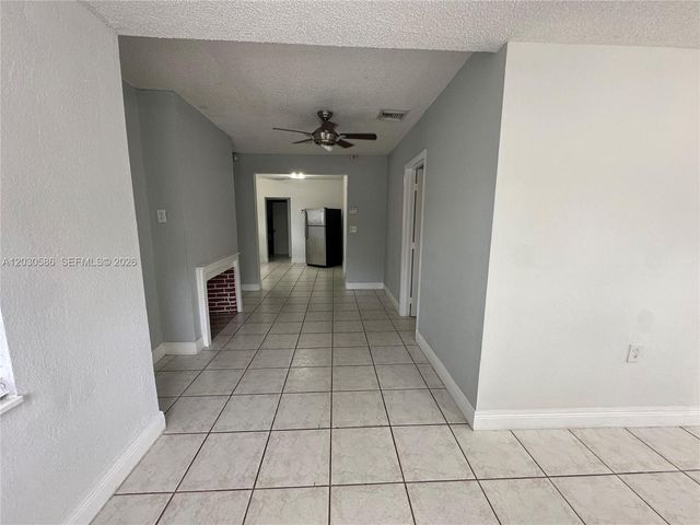 2135 Lincoln St, Hollywood, FL 33020