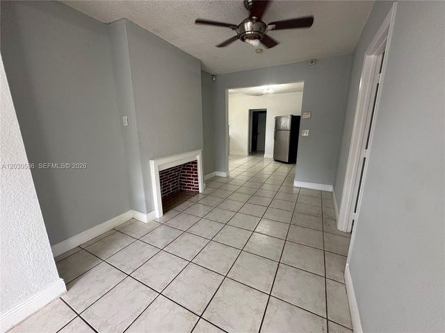 2135 Lincoln St, Hollywood, FL 33020