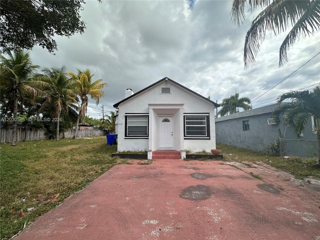 2135 Lincoln St, Hollywood, FL 33020