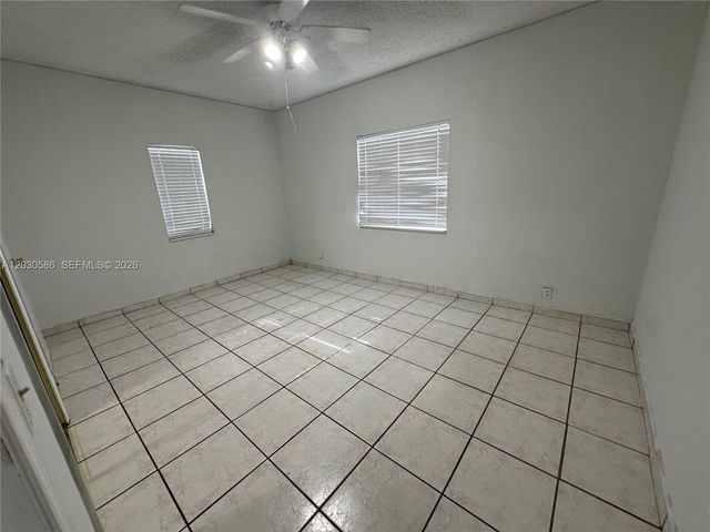 2135 Lincoln St, Hollywood, FL 33020