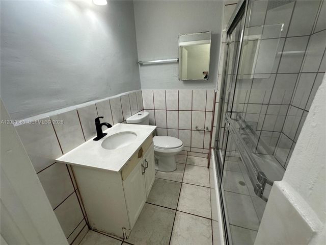 2135 Lincoln St, Hollywood, FL 33020