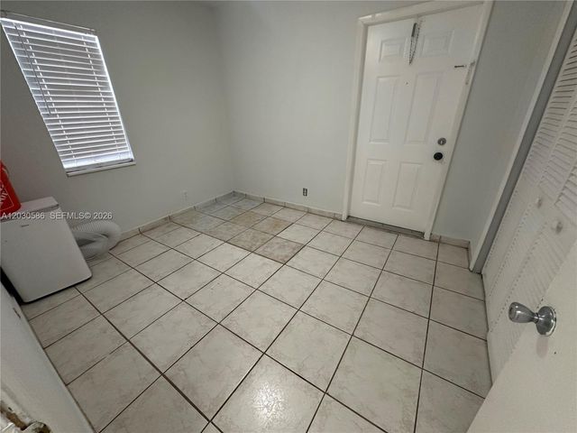2135 Lincoln St, Hollywood, FL 33020