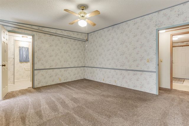 210 Saint Ives, Lansing, MI 48906