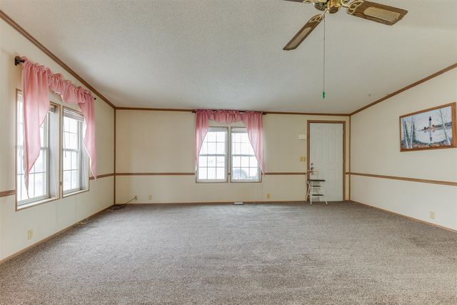 210 Saint Ives, Lansing, MI 48906