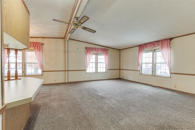 210 Saint Ives, Lansing, MI 48906