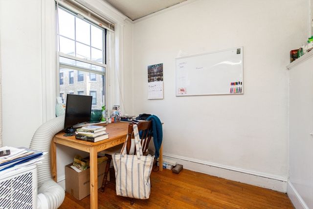 118 Riverway 22, Boston, MA 02215