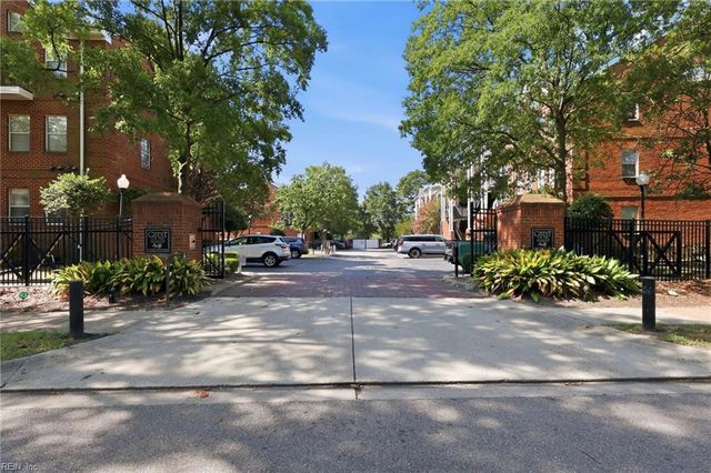 207 Westover Ave Apt 306, Norfolk, VA 23507