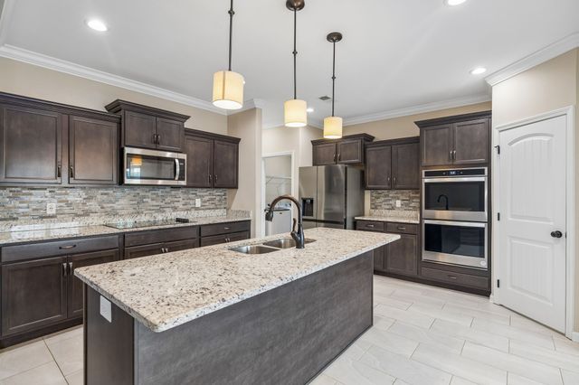 1366 Dan Brown Dr, Clarksville, TN 37042