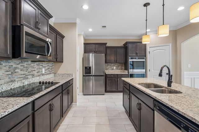 1366 Dan Brown Dr, Clarksville, TN 37042