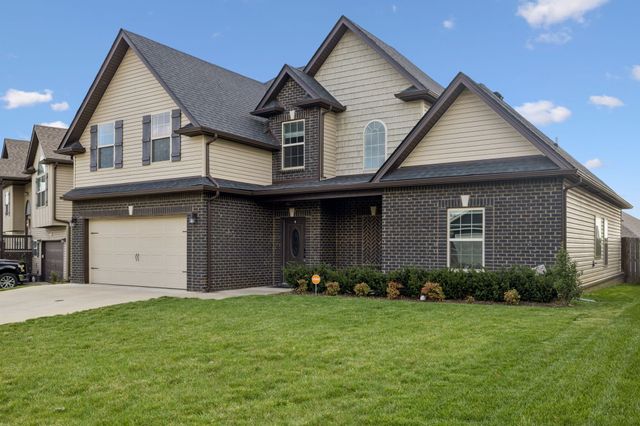 1366 Dan Brown Dr, Clarksville, TN 37042