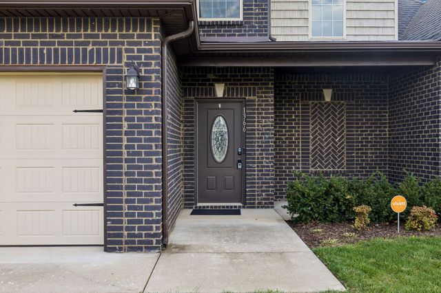 1366 Dan Brown Dr, Clarksville, TN 37042