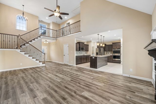 1366 Dan Brown Dr, Clarksville, TN 37042