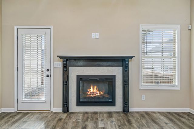 1366 Dan Brown Dr, Clarksville, TN 37042