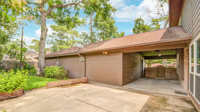 10902 Brentway Drive, Houston, TX 77070
