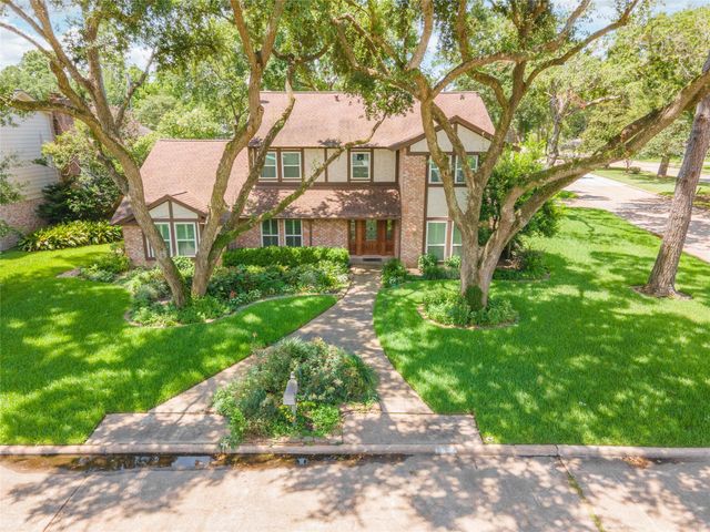 10902 Brentway Drive, Houston, TX 77070