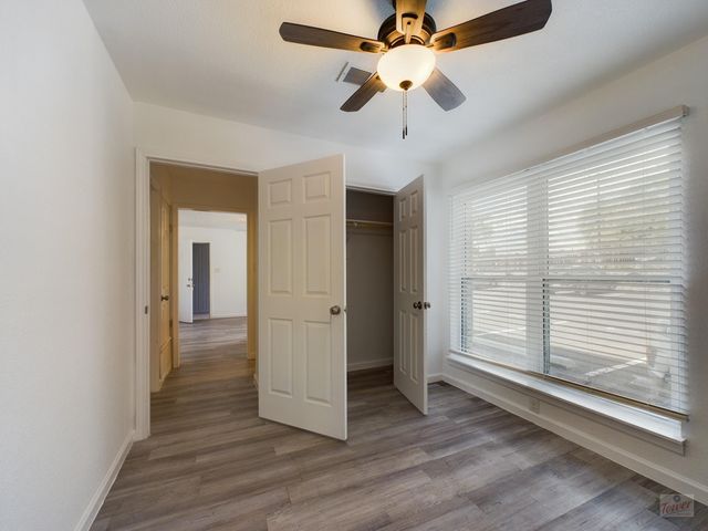 2401 Manor RD 137, Austin, TX 78722