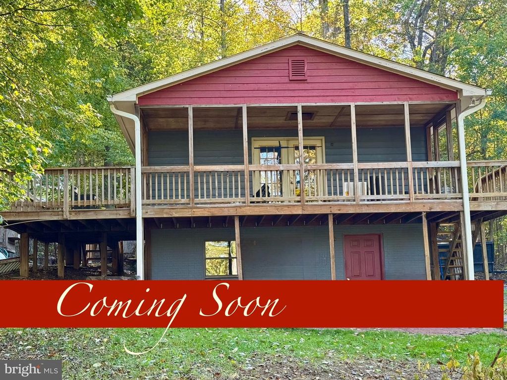 138 PARKSIDE RD, Linden, VA 22642