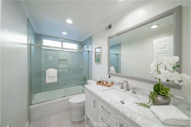 6504 Tamarind, Oak Park, CA 91377