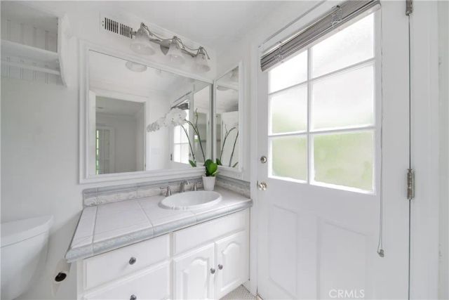 6504 Tamarind, Oak Park, CA 91377