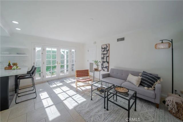 6504 Tamarind, Oak Park, CA 91377