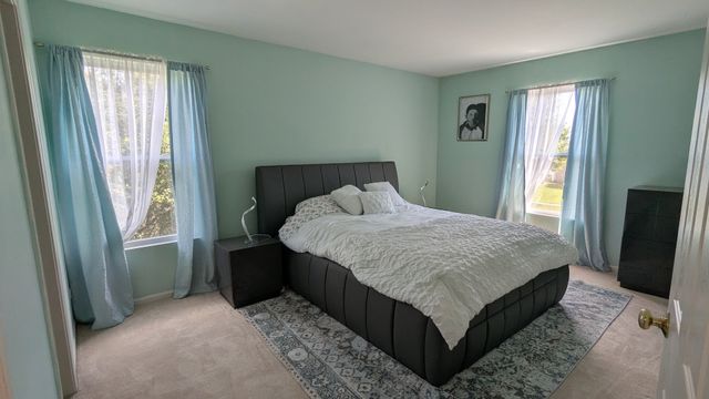 11025 Fairbluff Avenue, Huntley, IL 60142