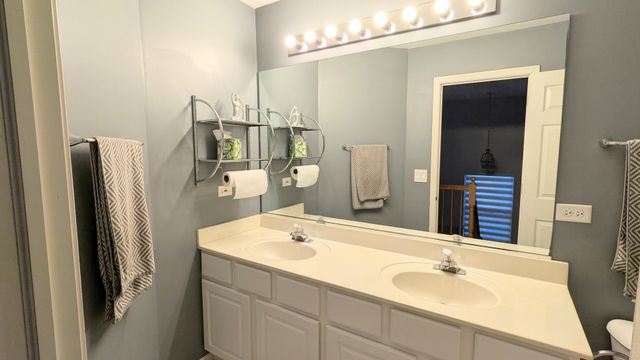 11025 Fairbluff Avenue, Huntley, IL 60142