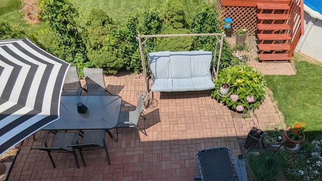 11025 Fairbluff Avenue, Huntley, IL 60142