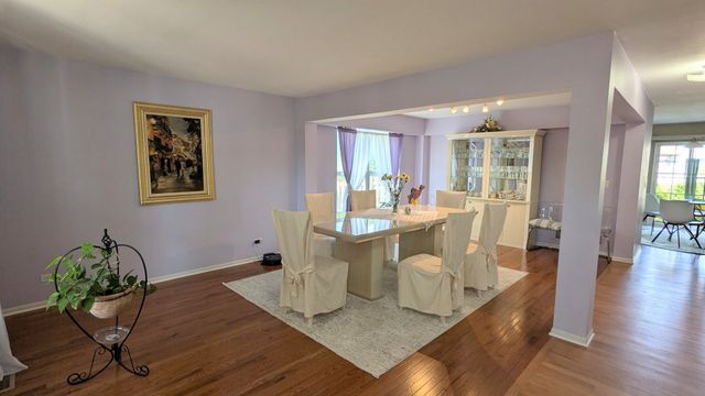 11025 Fairbluff Avenue, Huntley, IL 60142