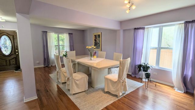 11025 Fairbluff Avenue, Huntley, IL 60142