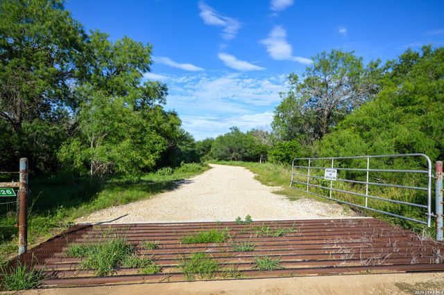 TBD CR 426, Pleasanton, TX 78064