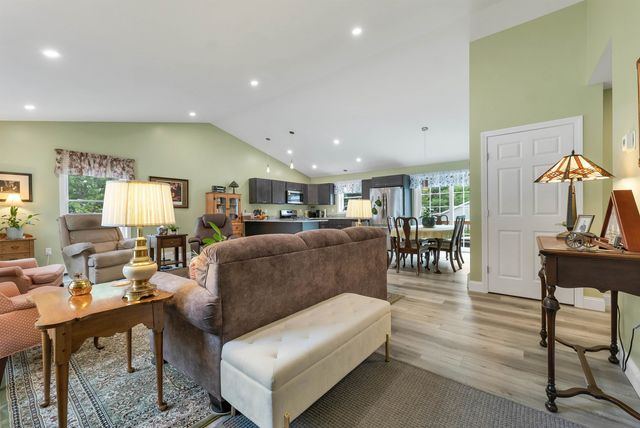 3 Carver Street, Franklin, NH 03235