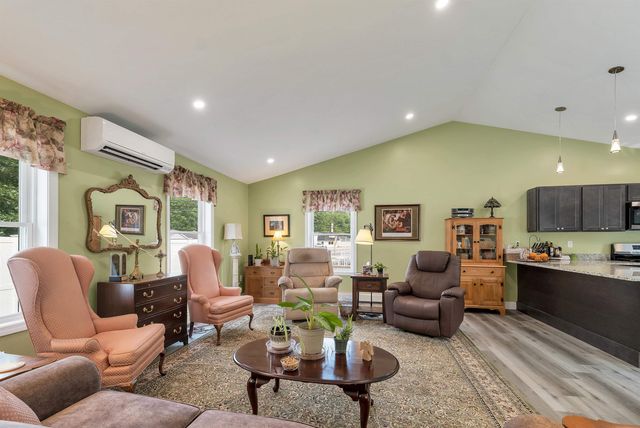 3 Carver Street, Franklin, NH 03235