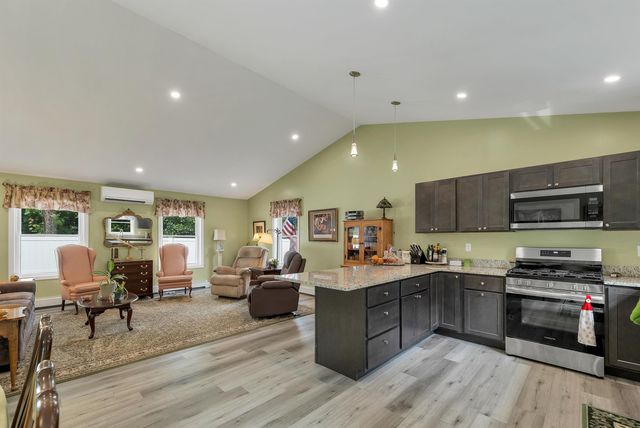 3 Carver Street, Franklin, NH 03235