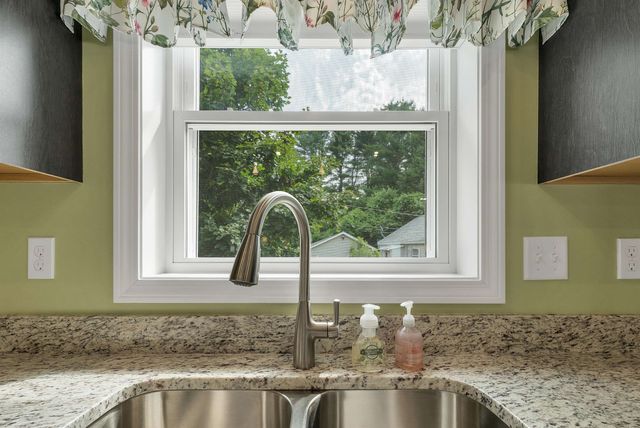 3 Carver Street, Franklin, NH 03235