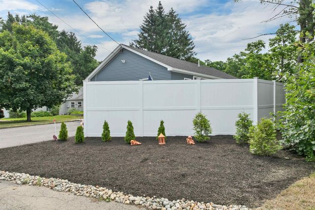 3 Carver Street, Franklin, NH 03235