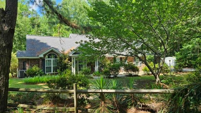 1927 Armview Rd., Loris, SC 29569